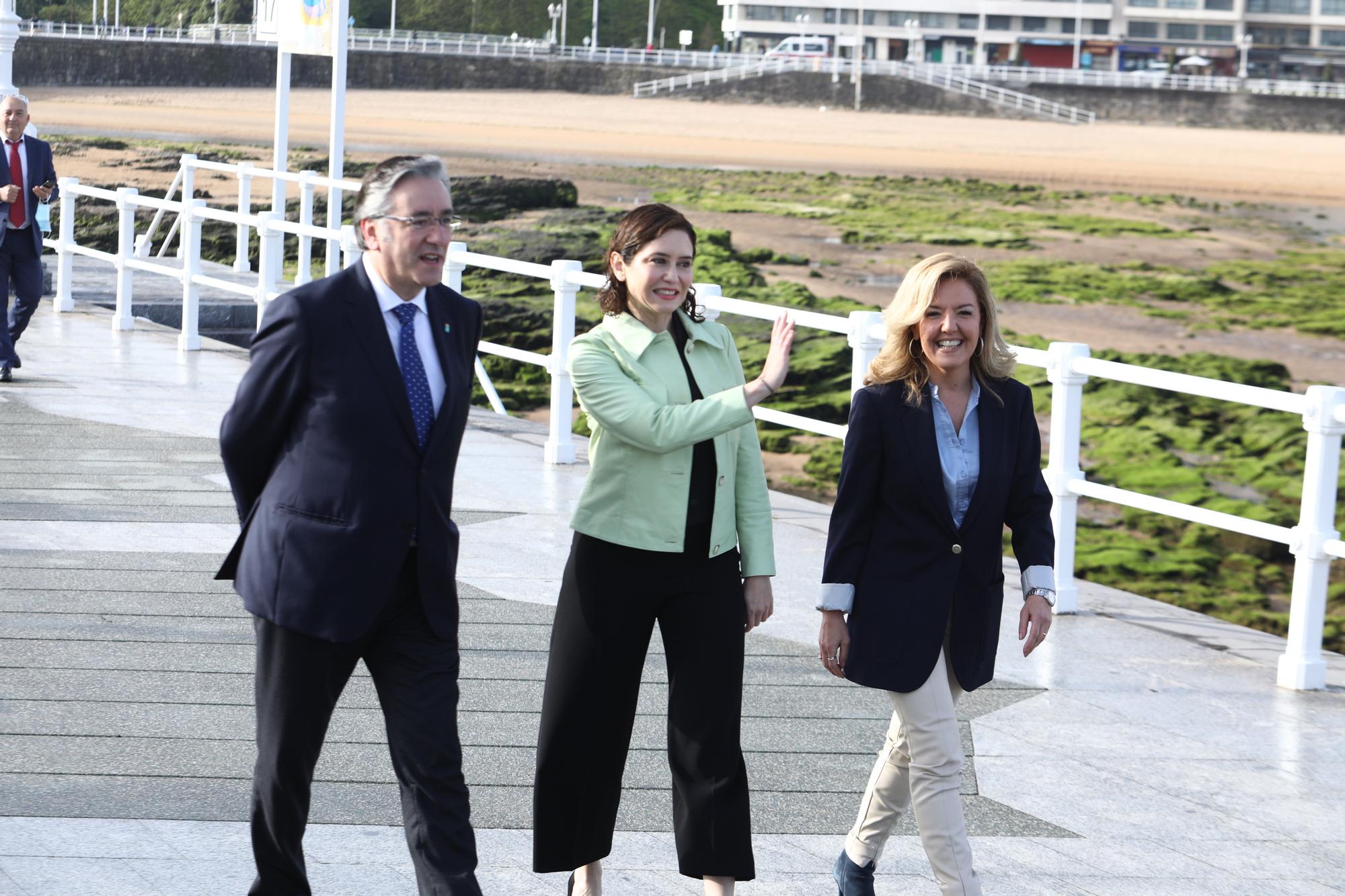 La visita de Isabel Díaz Ayuso a Gijón, en imágenes
