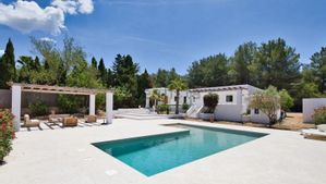 Casa en Santa Eulàlia del Riu, en Ibiza, cuyo coste es de 3.200.000 euros.