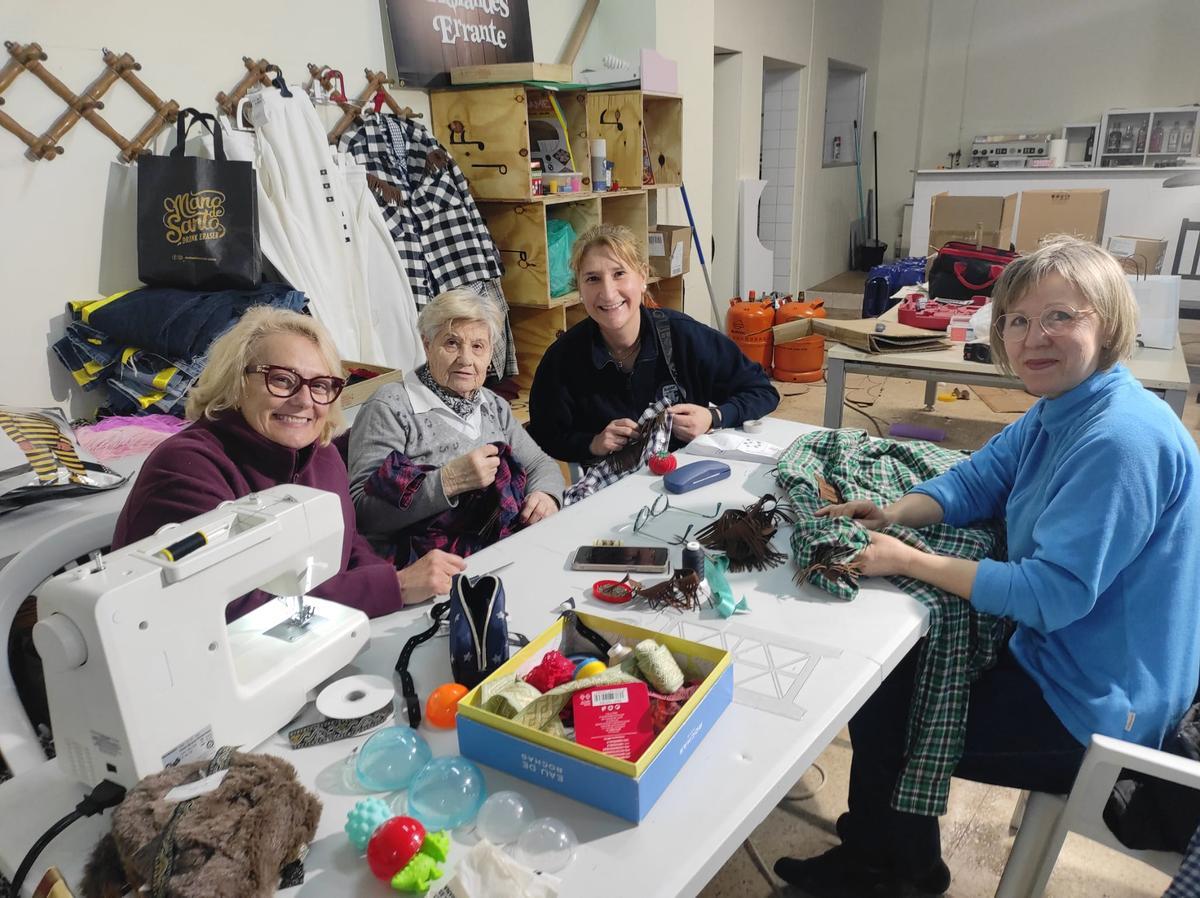 La dedicación es total en estas jornadas en los casales de Burriana.