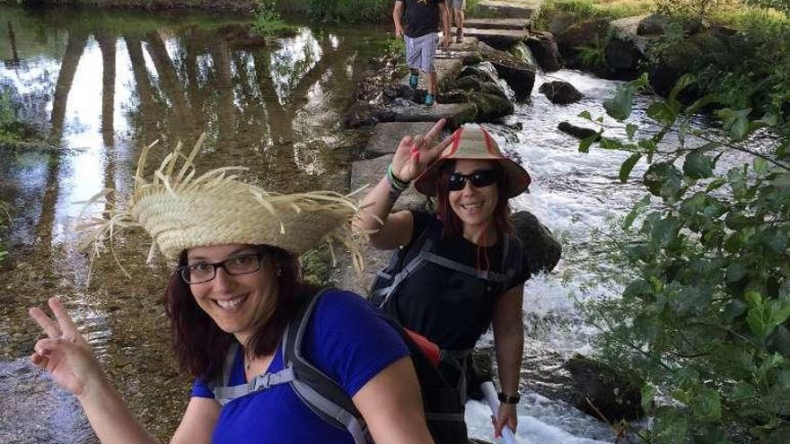 Una de las actividades fue hacer el Camino de Santiago juntos.