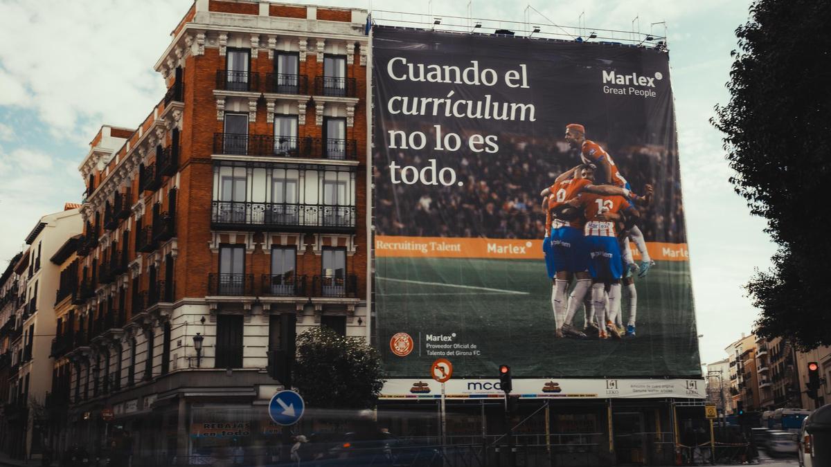 La megalona del Girona que ha penjat Marlex a Madrid.