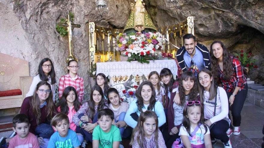 Ofrenda del Astur Patín a la Virgen de Covadonga