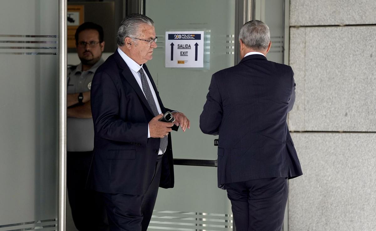 Madrid. 07.09.2026. Julio Martínez Sola, expresidente de Plus Ultra, a la salida de la Audiencia Nacional, donde ha declarado
