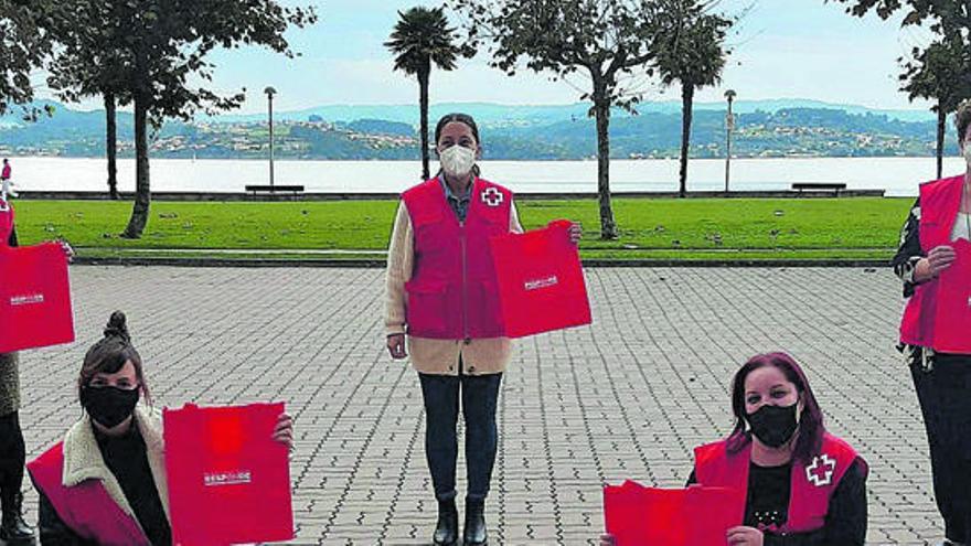 Setenta locales de Sada se unen en una recogida de alimentos para Cruz Roja