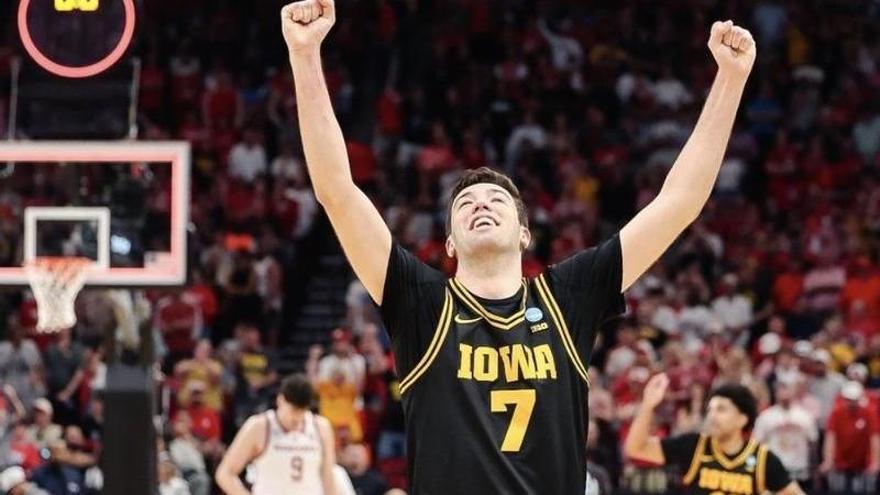 Nuevo recital del excajista Álvaro Folgueiras para meter a Iowa en el Elite Eight del March Madness