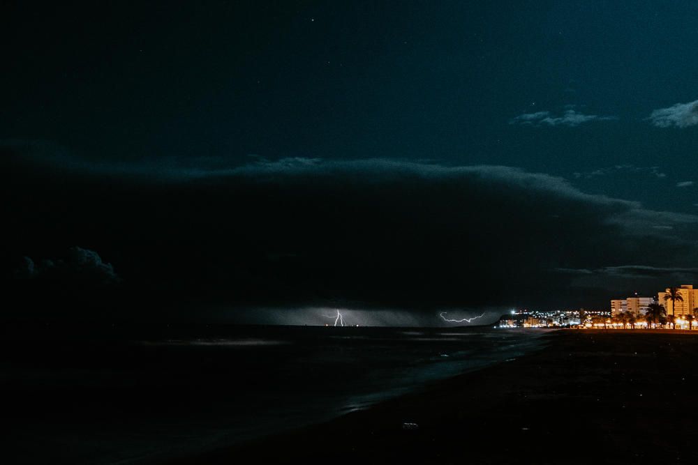 La gota fría deja imágenes impresionantes de la costa alicantina