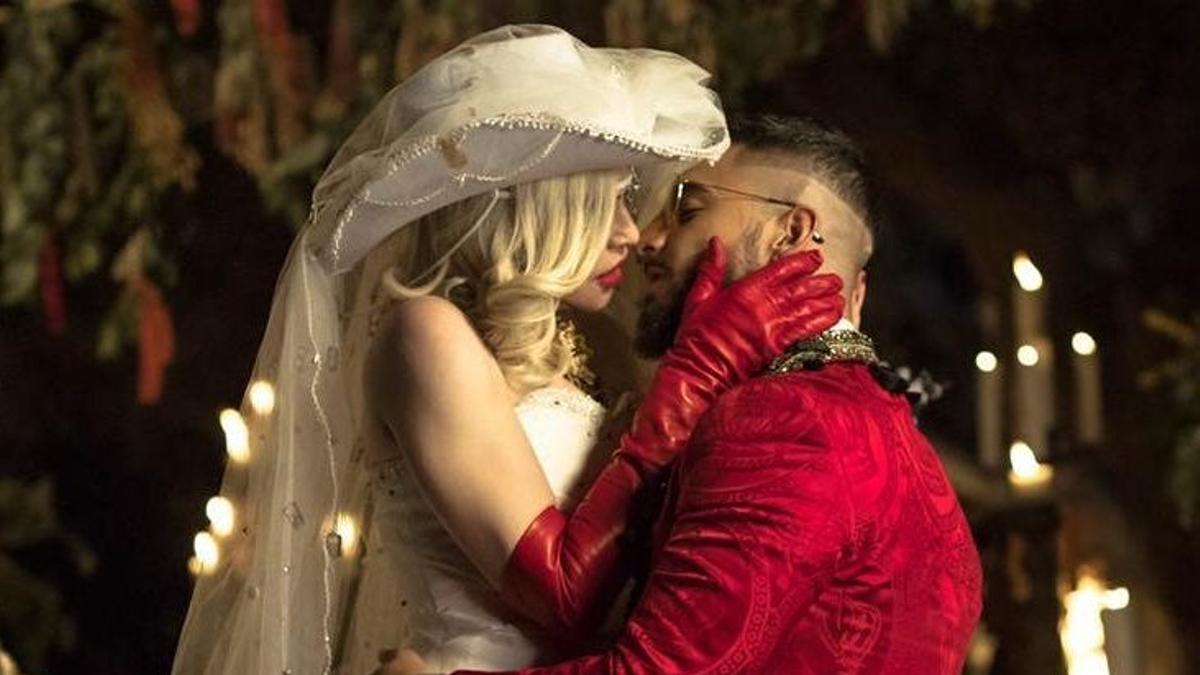 Madonna y Maluma en el videoclip de 'Medellín'