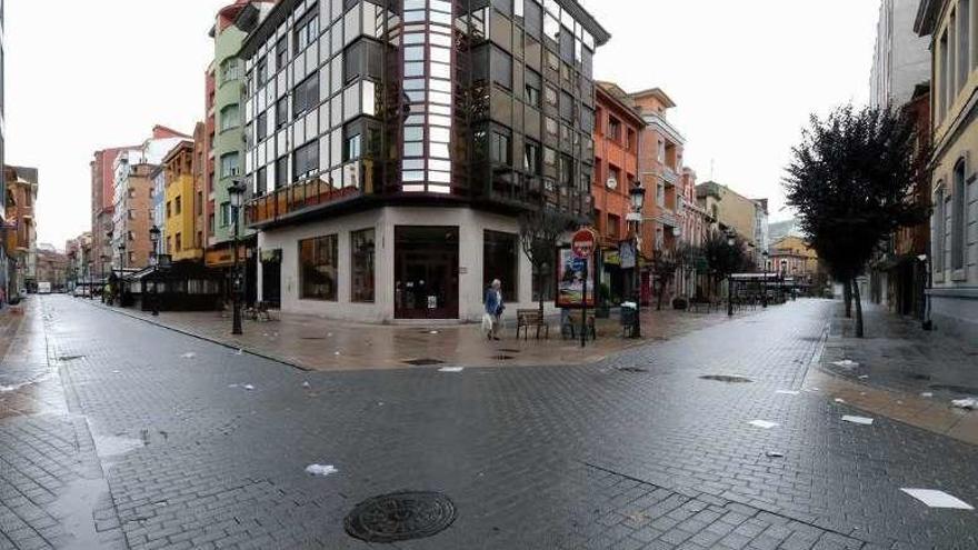 El entronque de las calles Gregorio Aurre y Celestino Cabeza, en La Felguera.