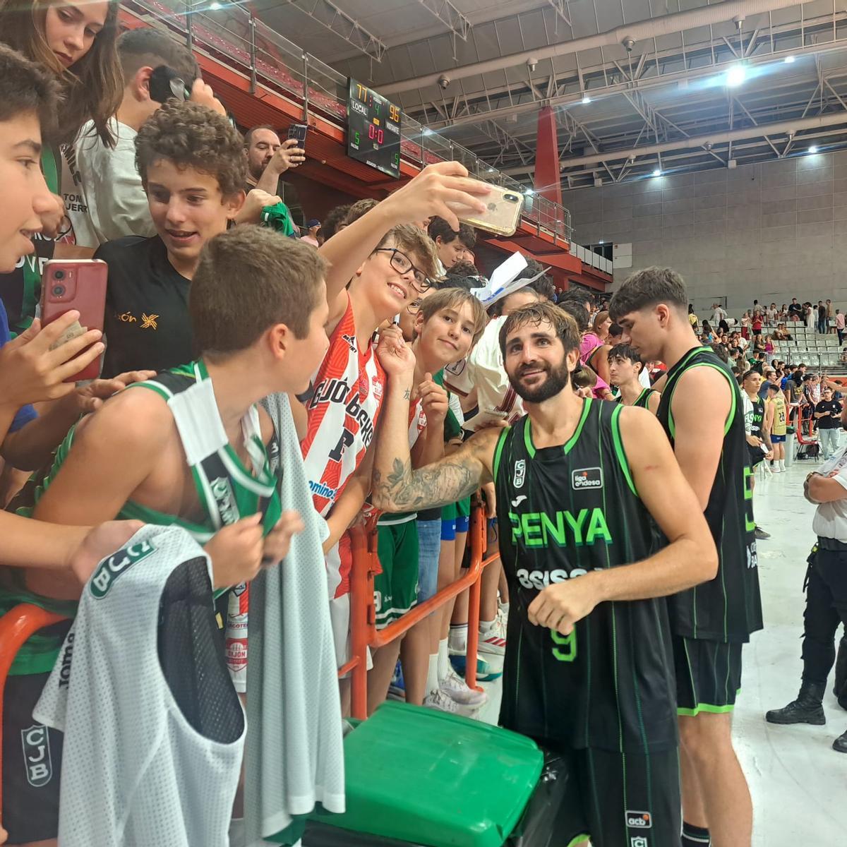 Asturias disfruta de Ricky Rubio en la victoria del Obradoiro ante el Joventut Asturias disfruta de Ricky Rubio en la victoria del Obradoiro ante el Joventut