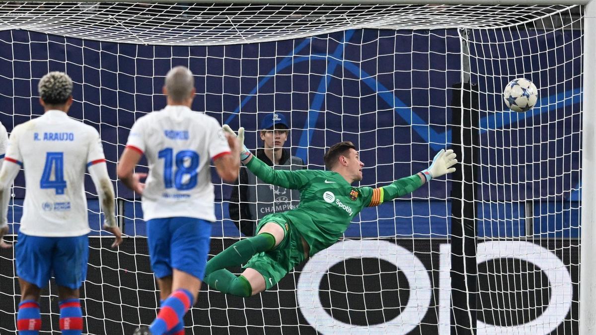 Ter Stegen, que hizo un gran partido, no pudo evitar el gol del Shakhtar.