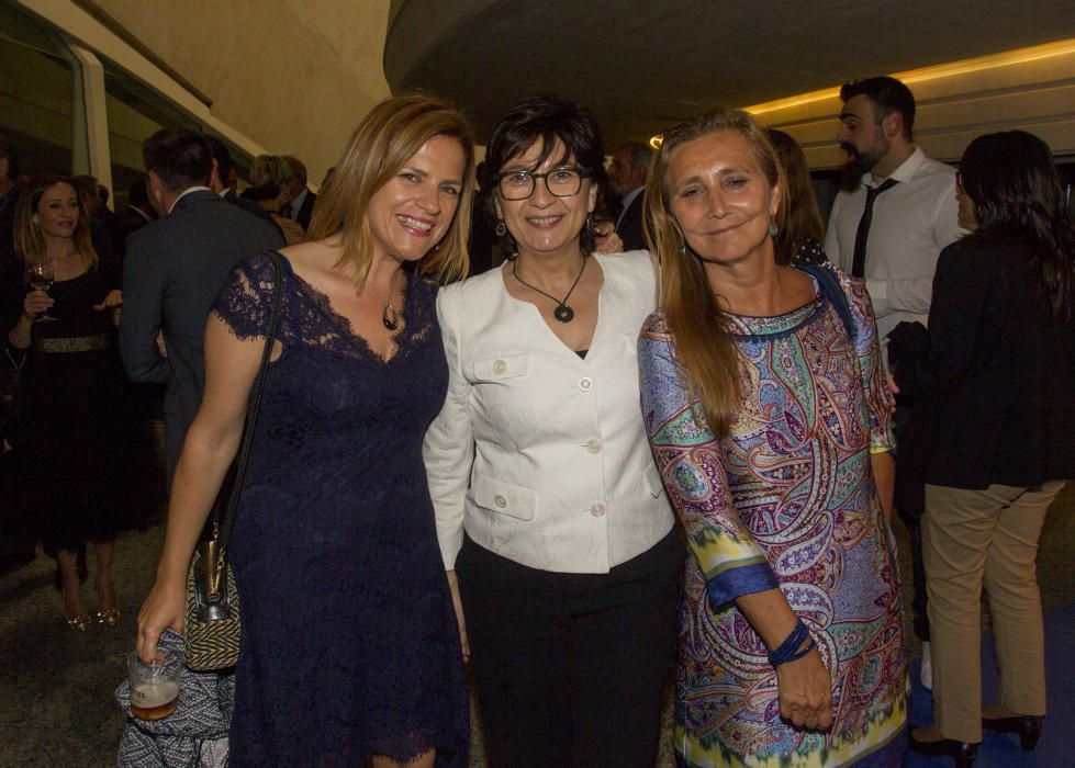 Pilar Bernabé, la secretaria autonómica de Economía, Blanca Marín, y Eva Blasco, de EVAP.