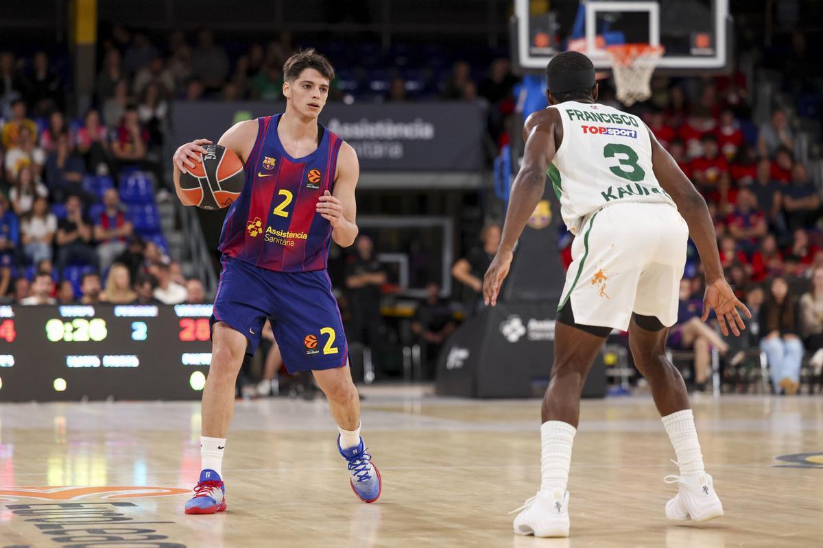 Juani Marcos, en una acción del encuentro ante el Zalgiris Kaunas, en el Palau