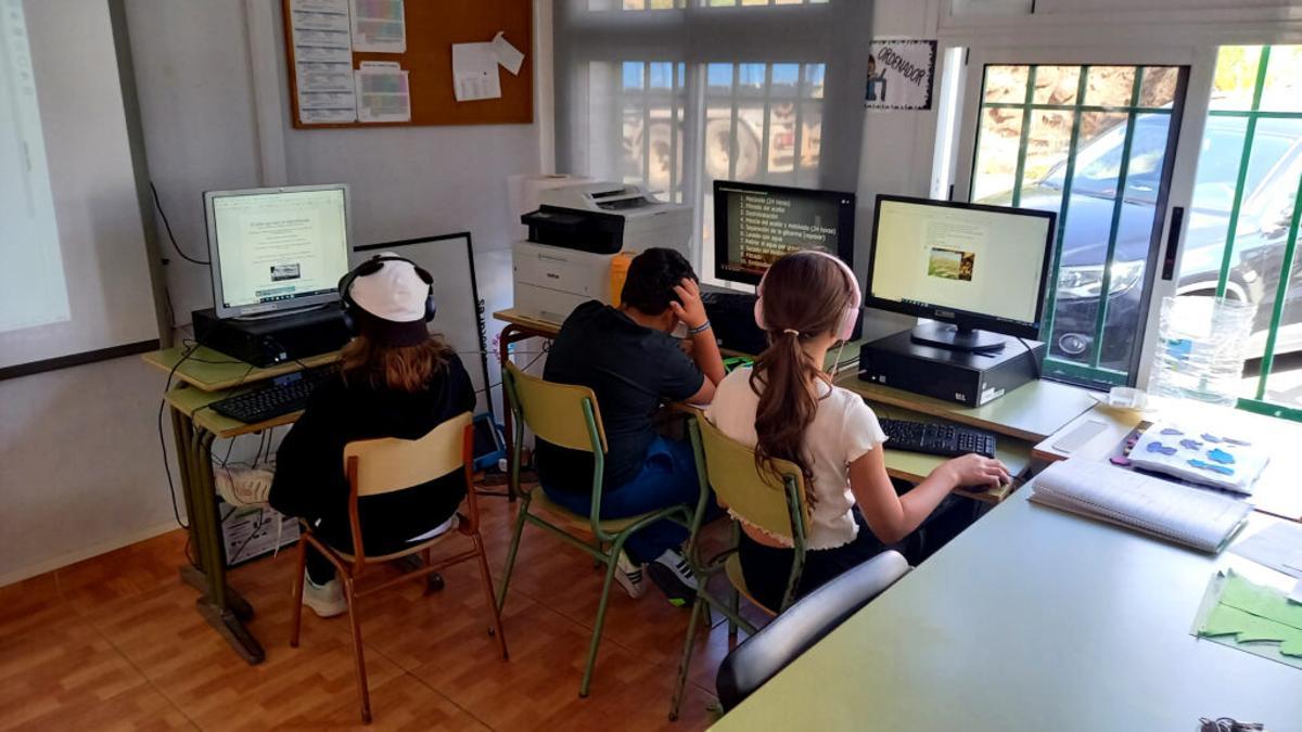 Imagen de archivo de alumnos del CEIP Veneguera.