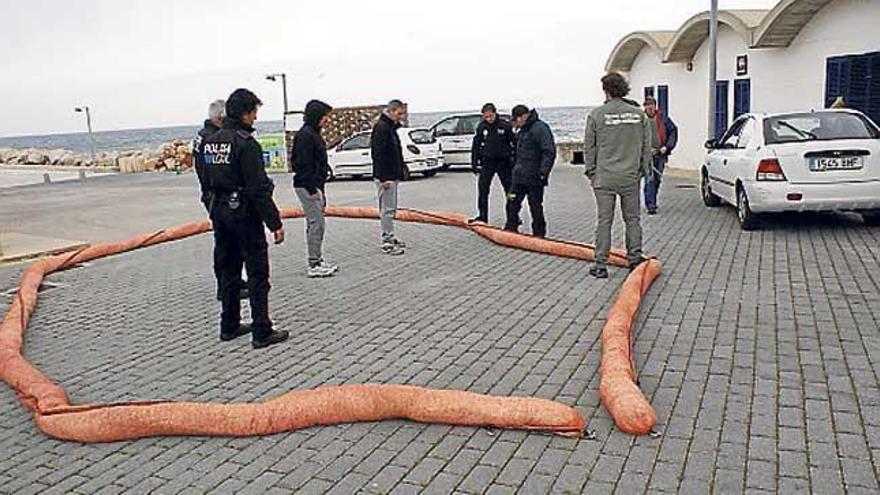 Simulacro para casos de vertidos contaminantes