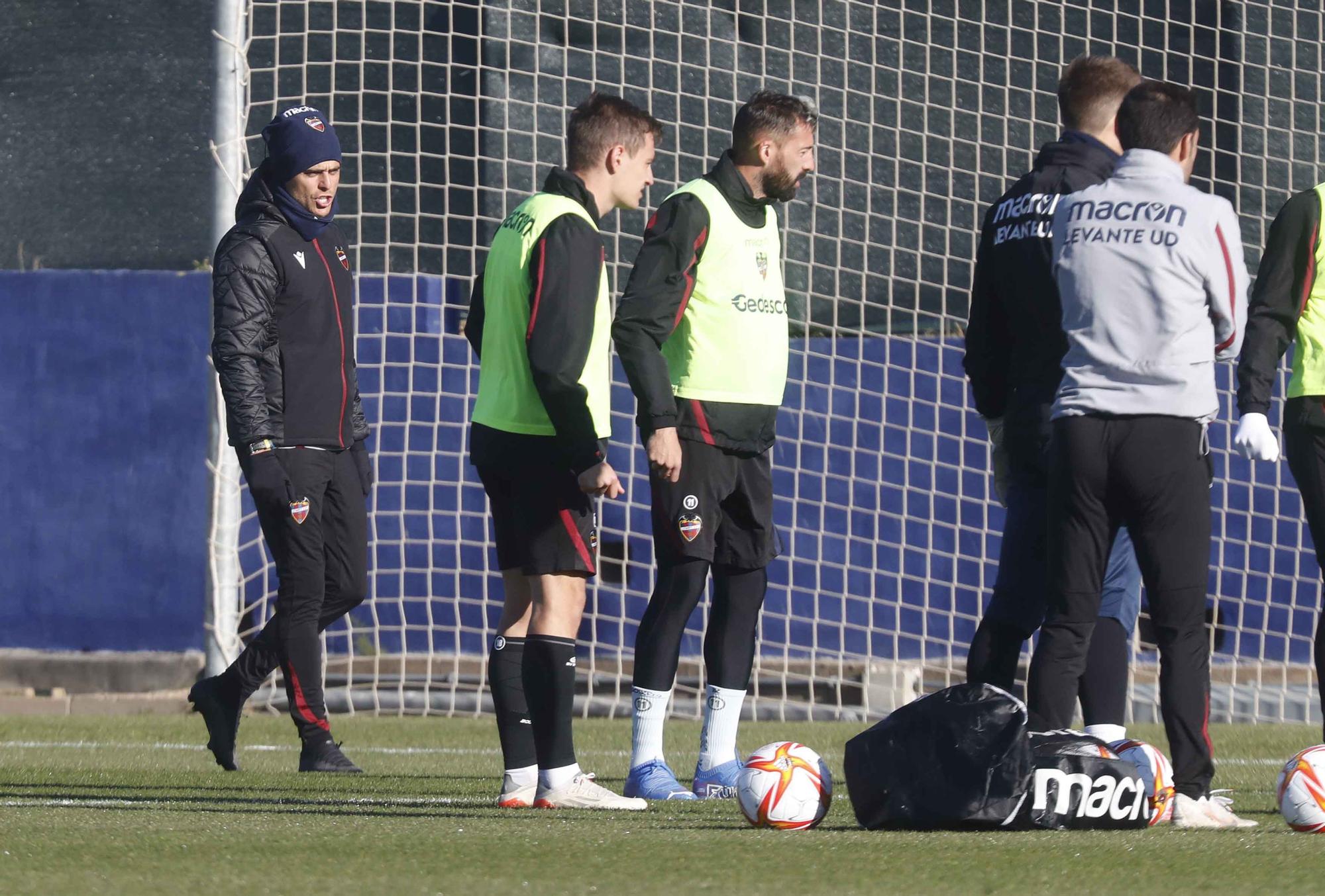 Último entrenamiento del Levante antes de viajar a Melilla