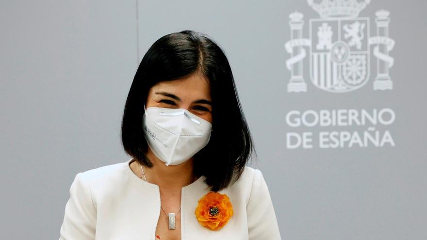 FILE PHOTO: Spain's new Health Minister Darias holds her ministerial briefcase during the takeover ceremony in Madrid