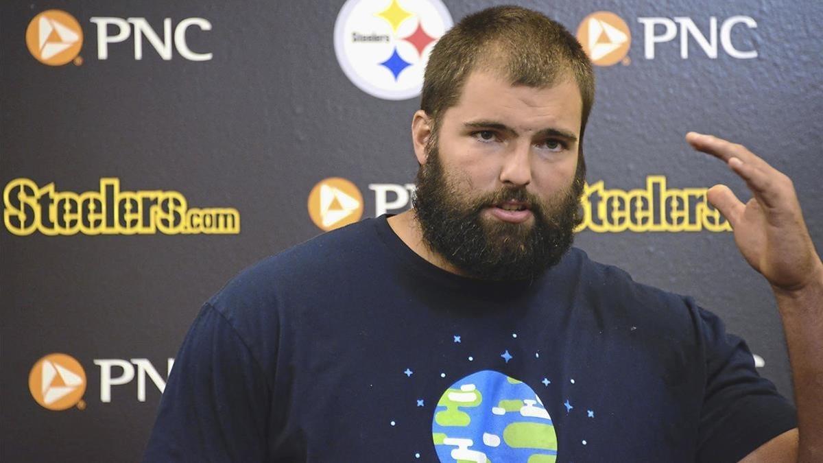 Alejandro Villanueva, de los Pittsburgh Steelers.