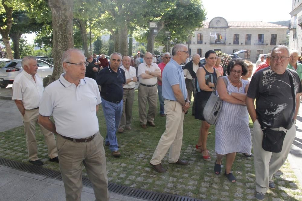 Poio da su último adiós al exalcalde Armando Couse