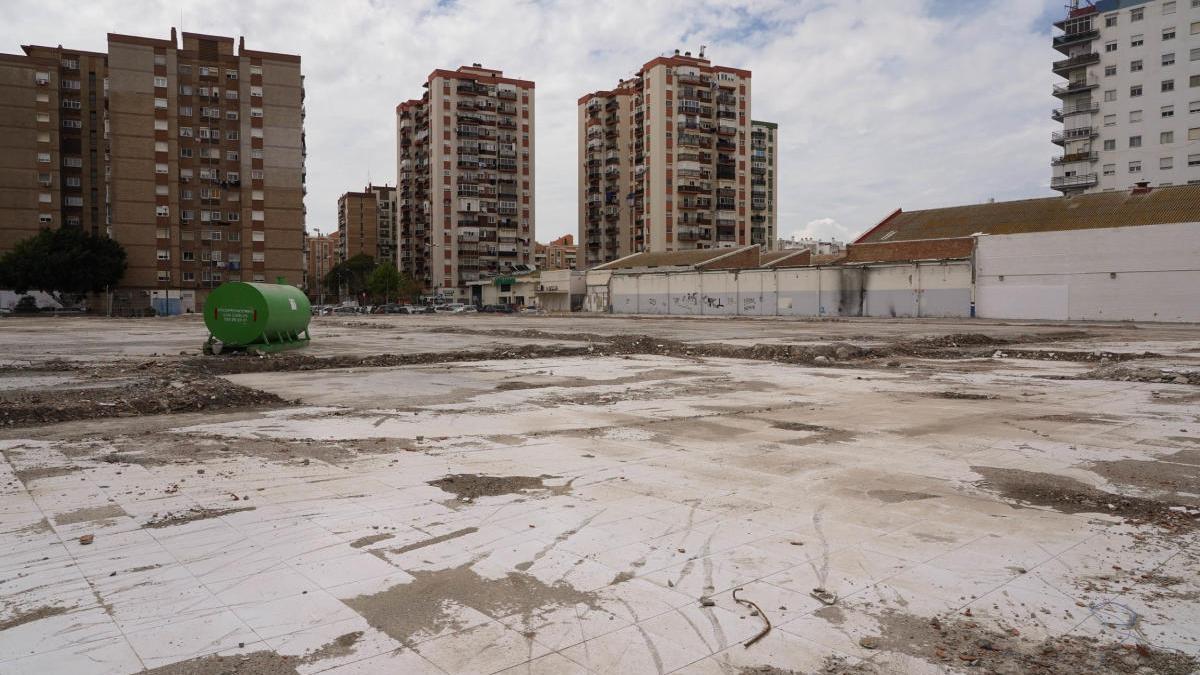 Un solar de obra vacío en Málaga.