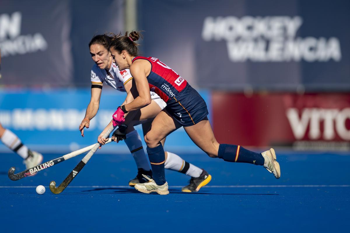 Las Redsticks no pudieron llevarse la victoria en el primer partido de la semana.