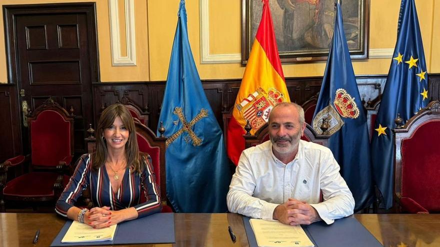 El Ayuntamiento renueva el convenio para el programa &quot;Oviedo emprende&quot;