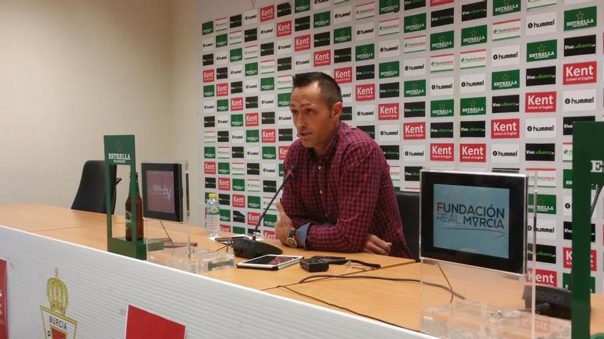 José Manuel Aira durante la rueda de prensa.