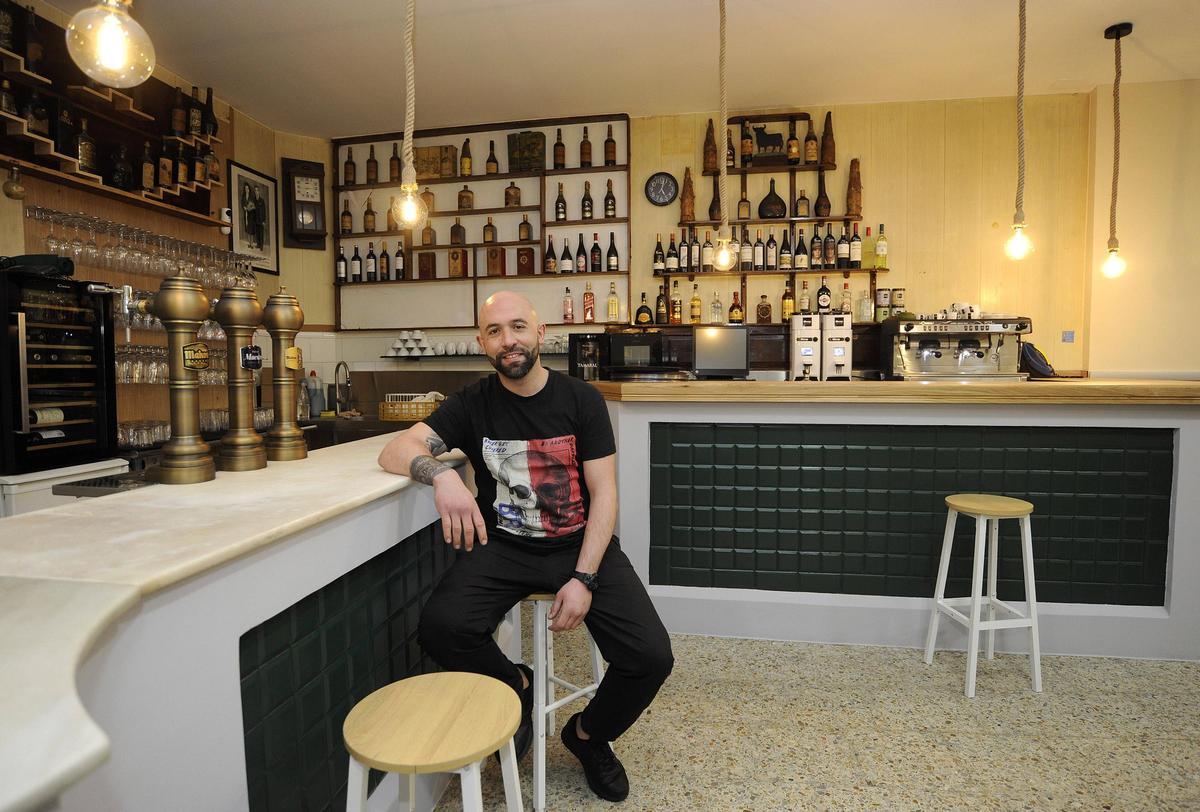 Ramiro Brey es la tercera generación al frente de Os Peares.