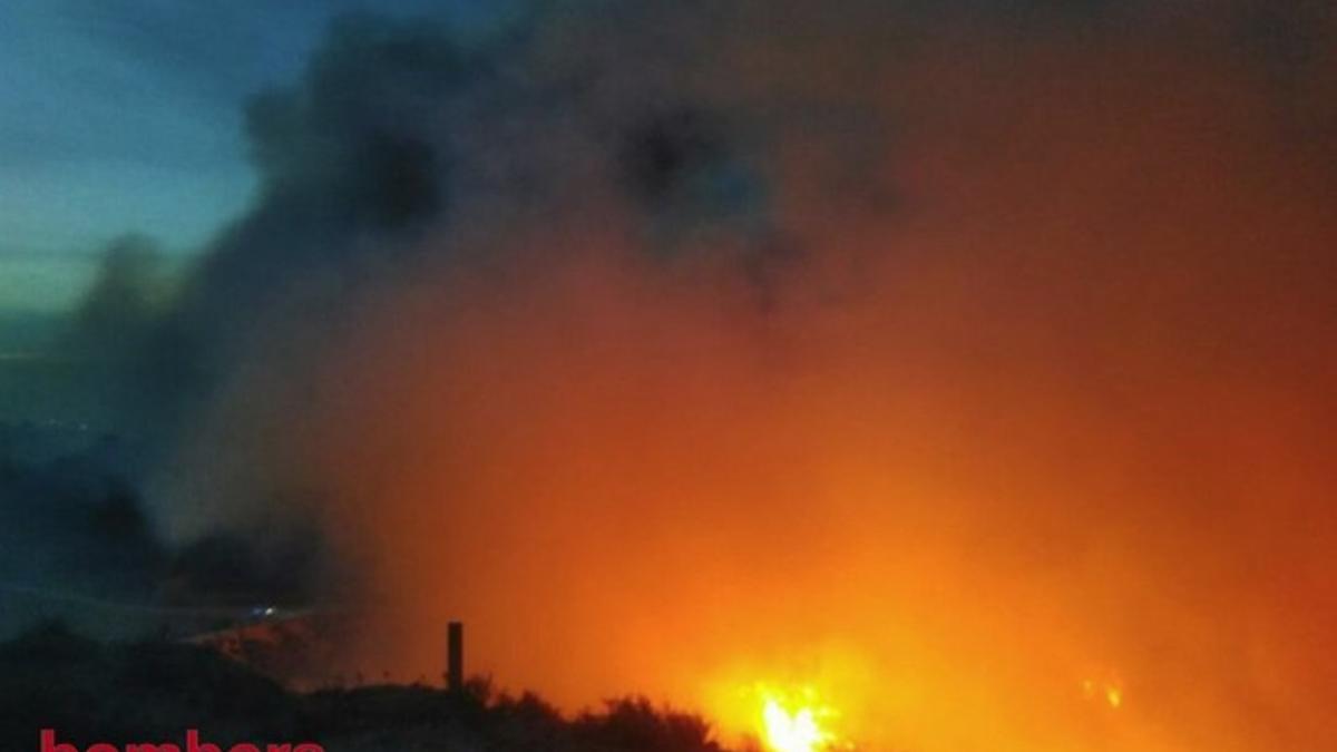 Incendio en Coll de Rajolers, en Tortosa.