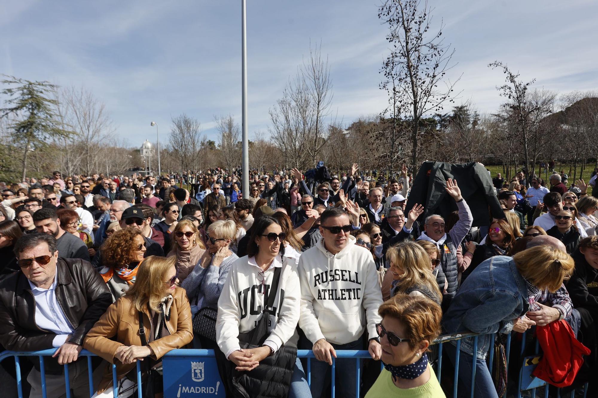 Llenazo en Madrid Río para ver la 'mascletà'