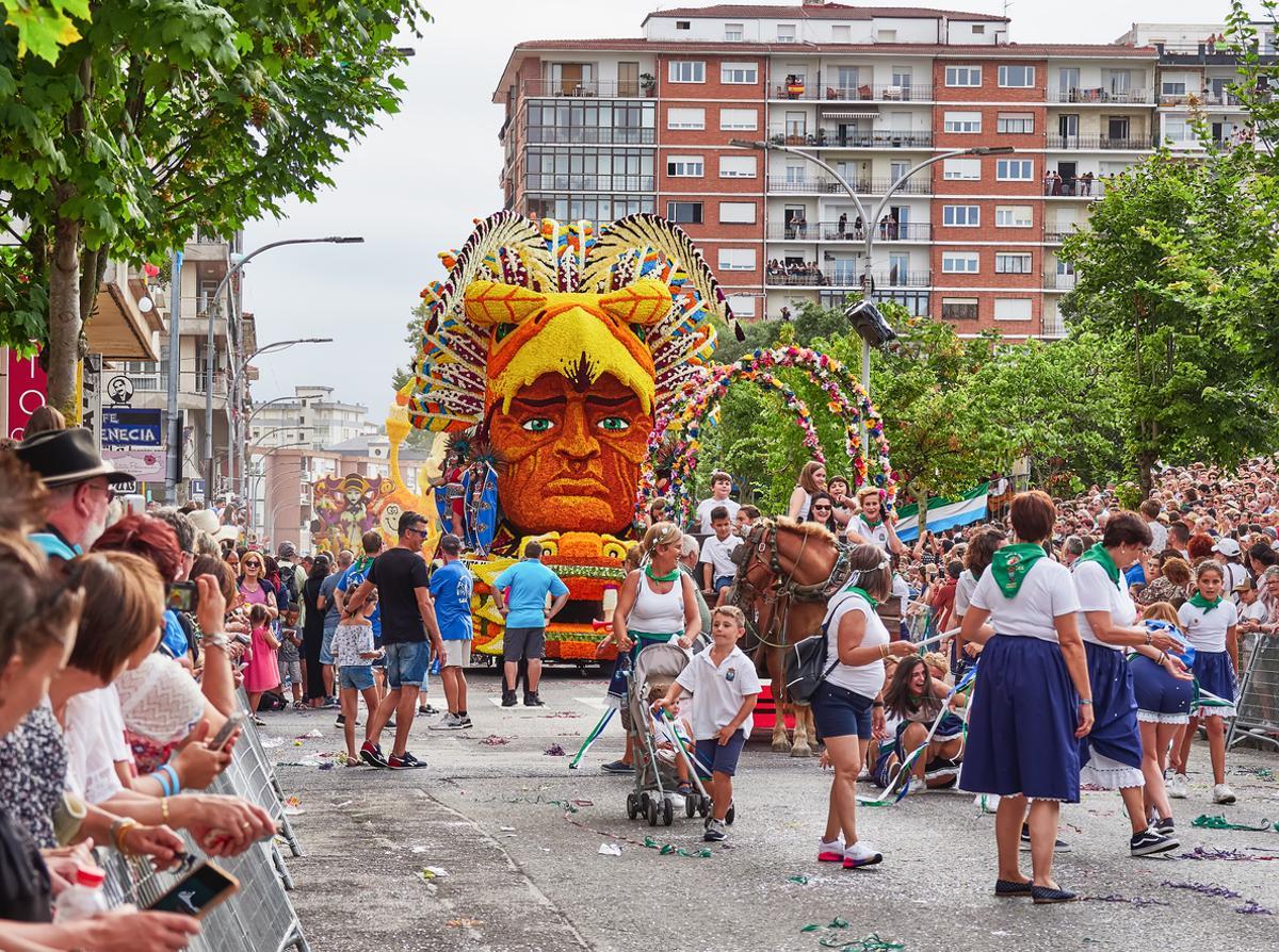 Desfile de la Batalla de las Flores, Laredo