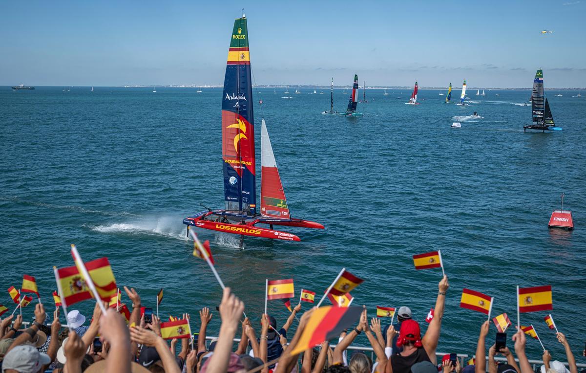 El equipo español de SailGP durante el Gran Premio de España 2025