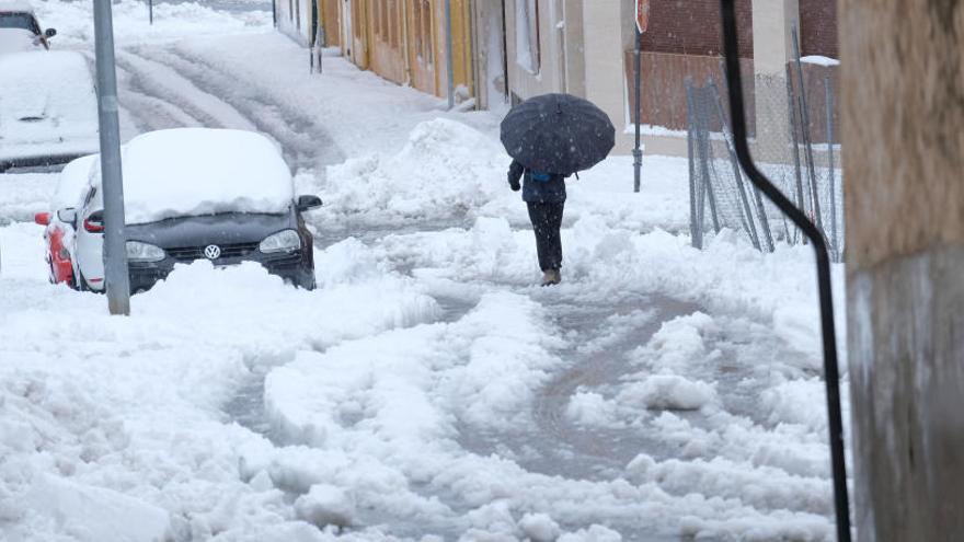 Precaución conductores y viandantes con las placas de hielo sobre todo en el Alto Vinalopó