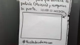 La policía entra en un piso y los vecinos dejan esta joya en el ascensor: "Pagamos la comunidad, merecemos saberlo"