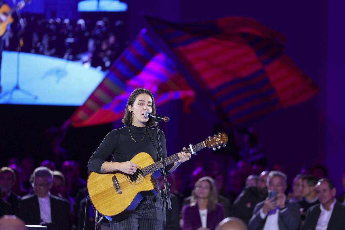 La cantante Suu amenizó la velada