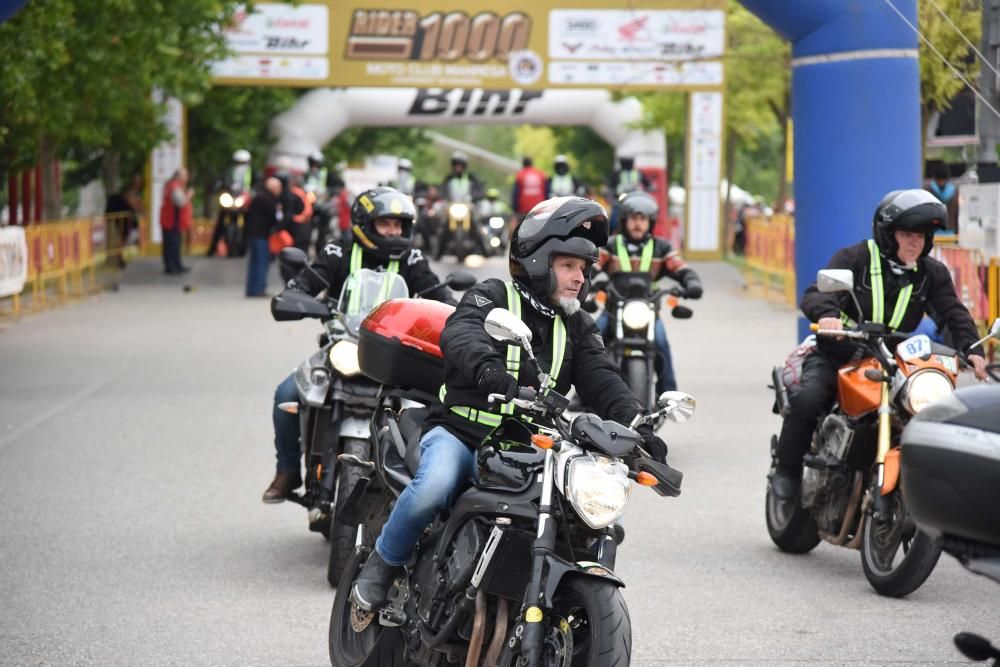 Desenes de motos arranquen la seva marxa a Manresa