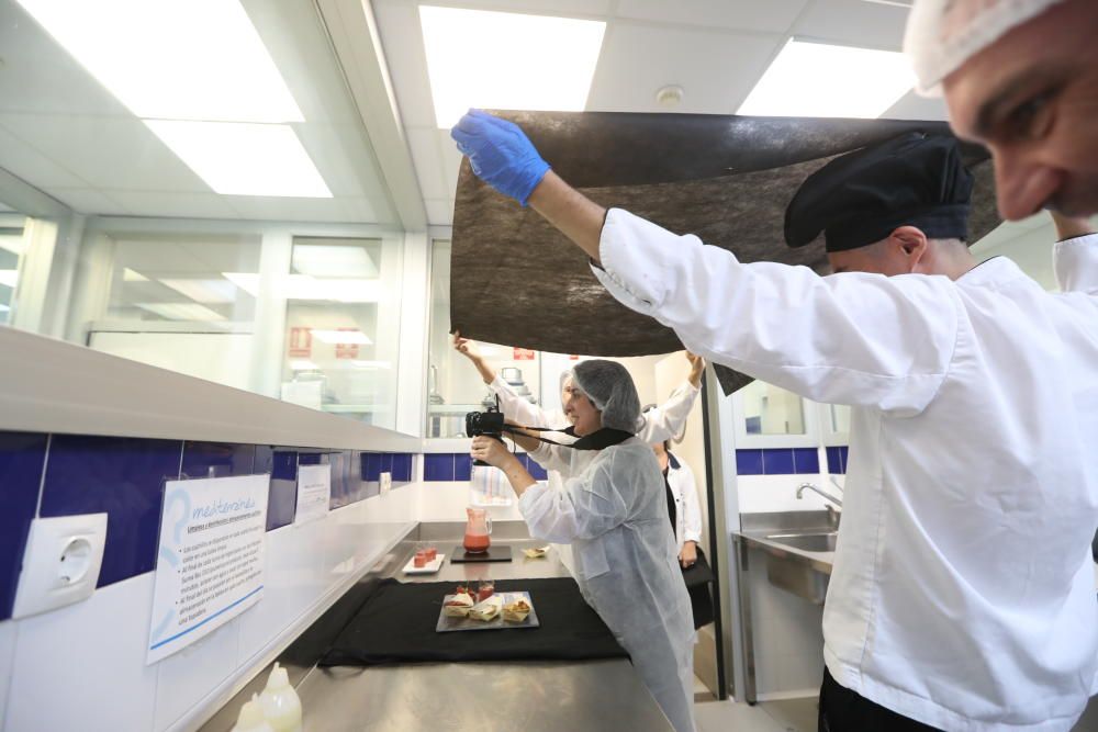 Pablo González-Conejero pone las tapas en el hospital Los Arcos