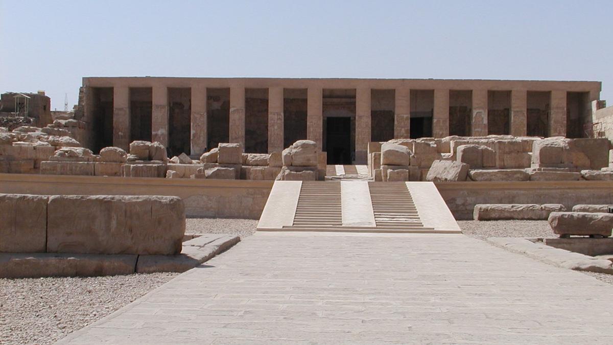 El templo egipcio del faraón Seti I en Abidos.