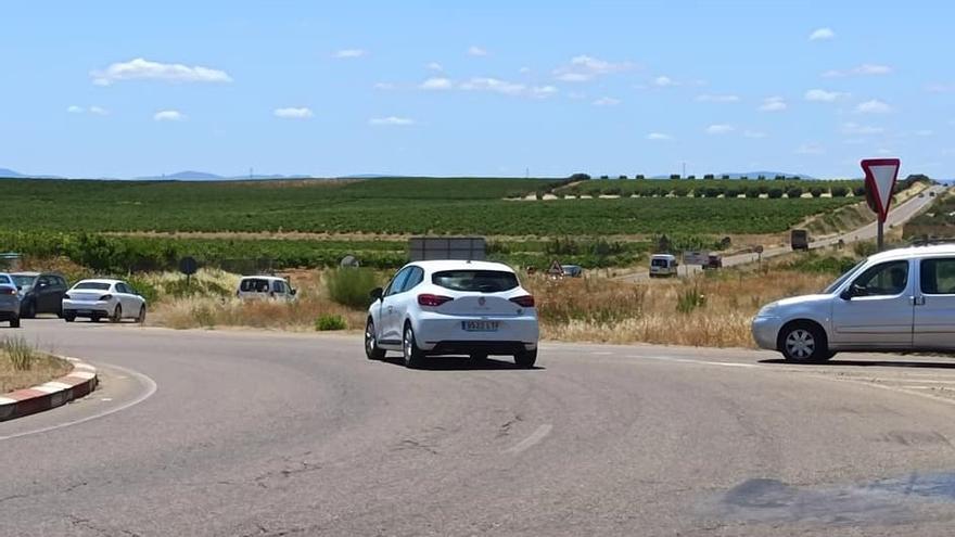 El arreglo de la carretera de Almendralejo a Villalba de los Barros se hará de forma inminente