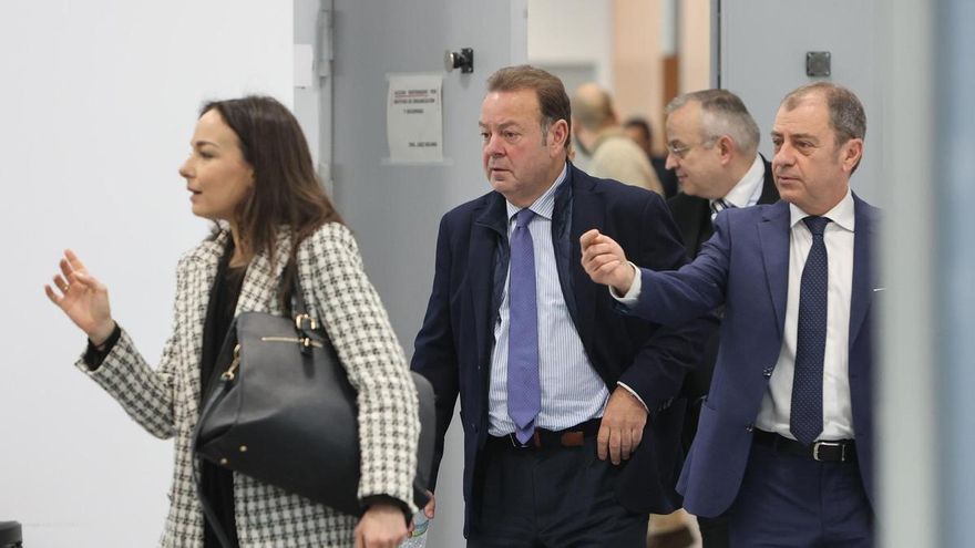 Los directores de los conservatorios de Badajoz se enviaban correos antes de convocar la plaza de David Sánchez con el asunto ‘El hermanísimo’