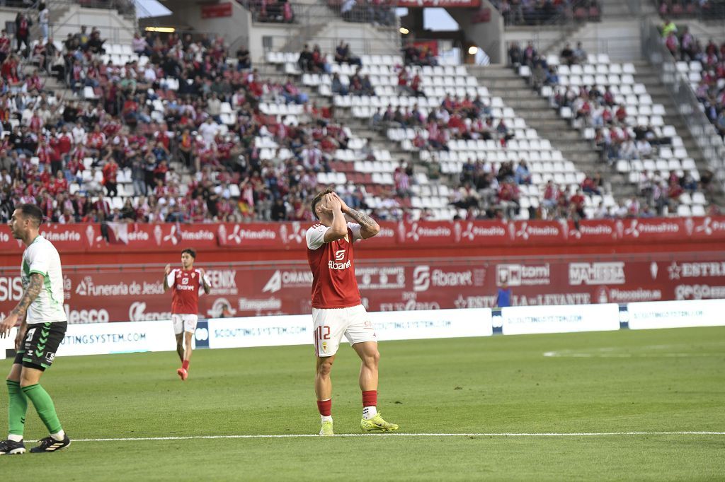 Las mejores imágenes del partido entre el Real Murcia y el Antequera