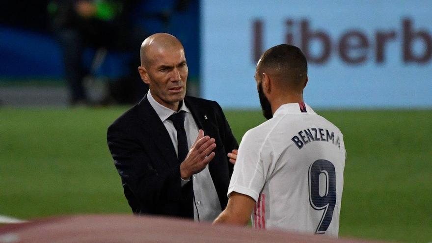 Zidane: &quot;Yo en el campo he dicho cosas como la de Benzema&quot;