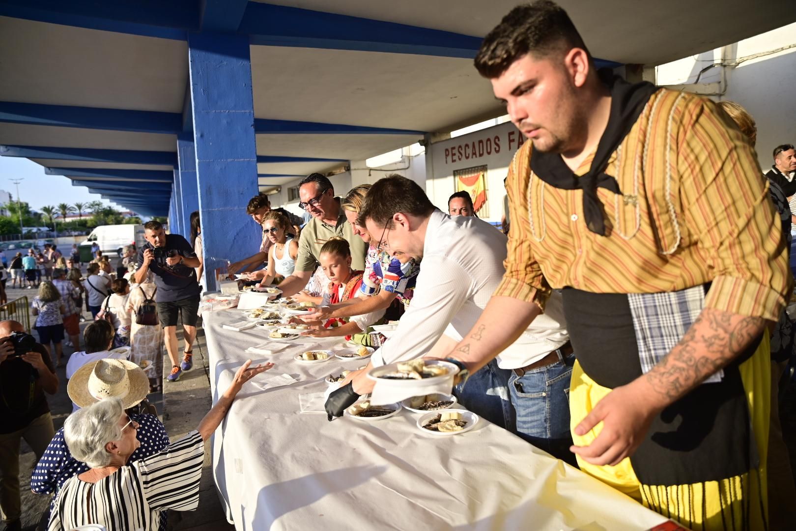 Galería | Torrà de sardinas en el Grau en Sant Pere