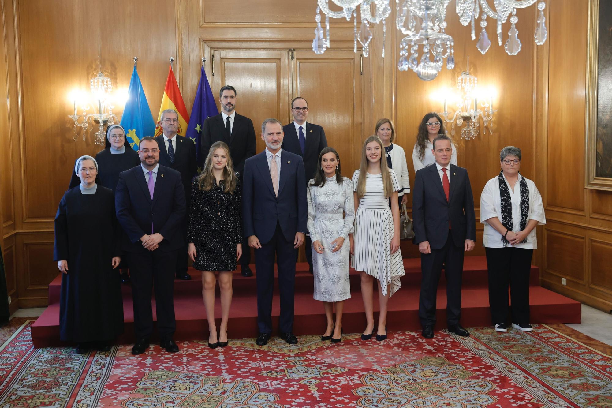 EN IMÁGENES: Personalidades y premiados se dan cita en el hotel de la Reconquista antes de la ceremonia de los premios "Princesa de Asturias"
