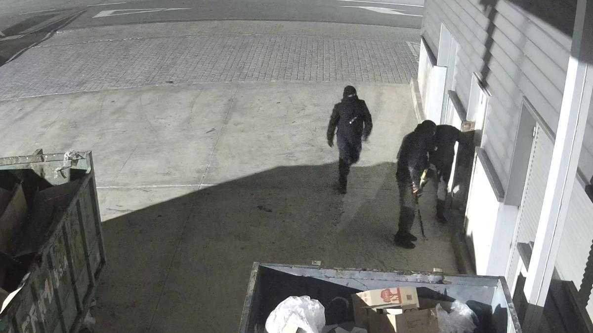 Cae una banda criminal tras un robo en una tienda de mascotas de Finestrat