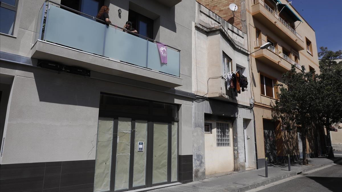 undefined53131503 barcelona 15 04 2020 bloque sagunt 39 que ayer la propie200415155511 undefined53131503 barcelona 15 04 2020 bloque sagunt 39 que ayer la propie200415155511