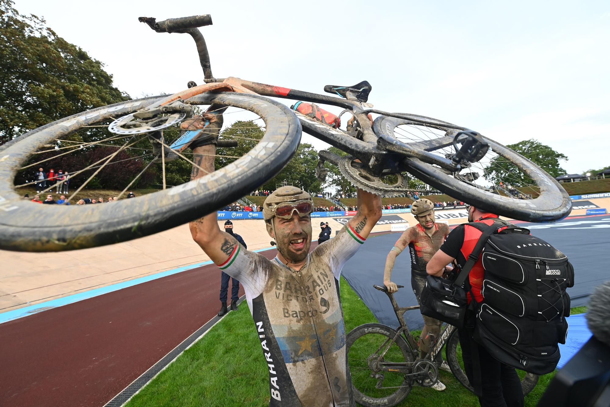La épica victoria de Colbrelli en el barro de la París-Roubaix