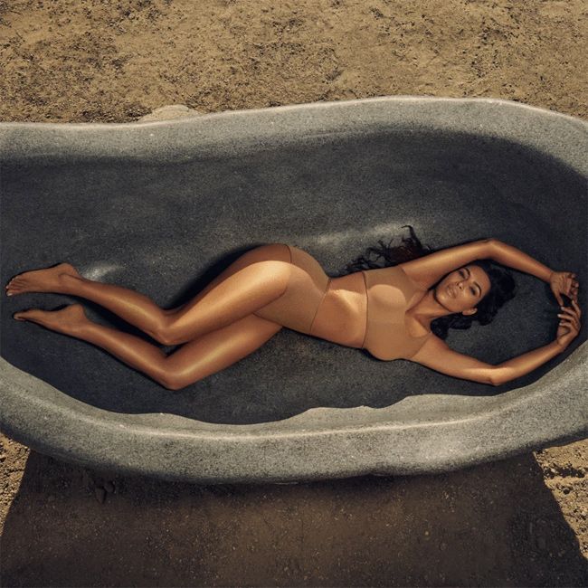 Kim Kardashian, en una foto promocional de KKW Beauty