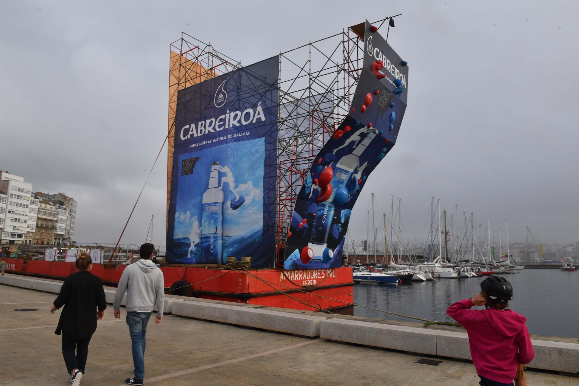 Montaje de Street Games A Coruña en O Parrote y la Marina