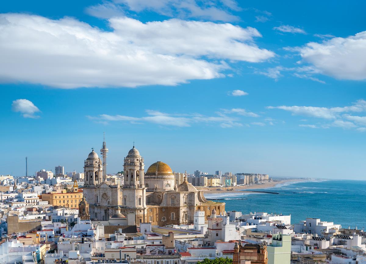 Vista aérea sobre el centro histórico de Cádiz