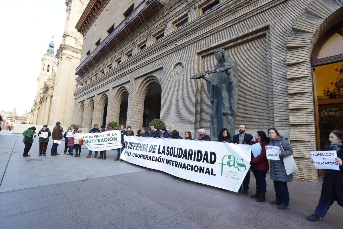 Concentración este viernes en la plaza del Pilar en contra del recorte en la partida de cooperación al desarrollo.